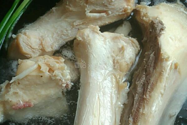 牛骨白萝卜高汤的做法图解5