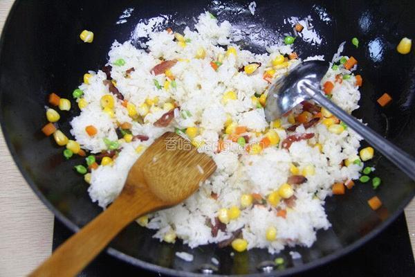 扬州炒饭的做法图解9