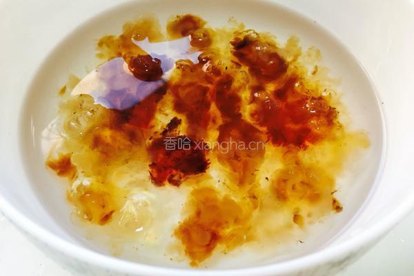 桃胶银耳羹的做法图解3