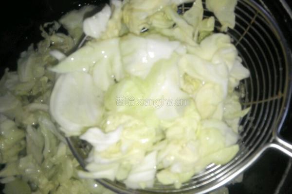 酸辣牛心菜制作法的做法图解3