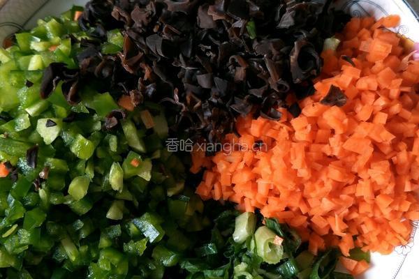 烫面蒸饺（蔬菜肉馅）的做法图解1