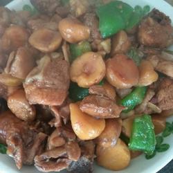 青椒栗子鸡的做法[图]