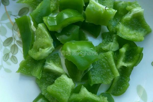 青椒栗子鸡的做法图解8