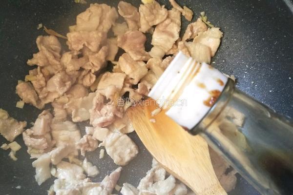 海鲜菇炒肉的做法图解6