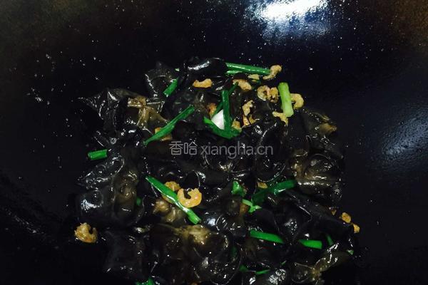 香葱虾米炒木耳的做法图解9
