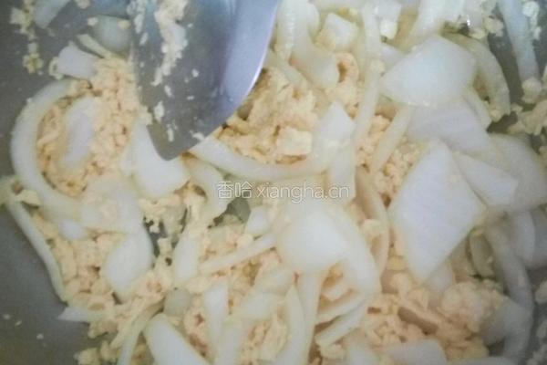 鸡蛋炒圆葱的做法图解6
