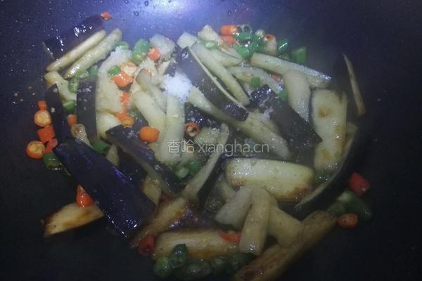 炝炒茄子的做法图解6