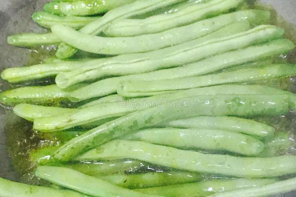 干煸四季豆的做法图解2