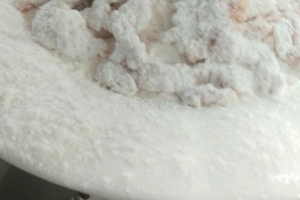 糖醋里脊丝的做法图解2