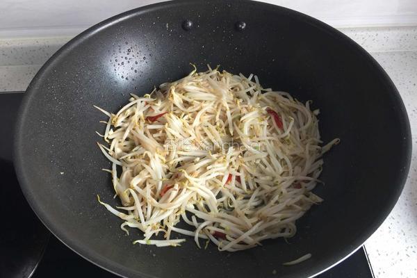 醋溜绿豆芽的做法图解5