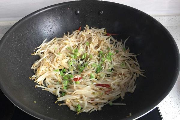 醋溜绿豆芽的做法图解6