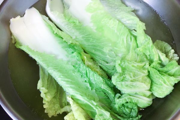 白菜蚬子猪肉馅饺子的做法图解2