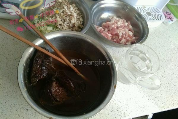 香菇肉酱的做法图解2