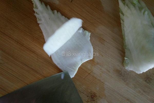 木耳炒白菜的做法图解3
