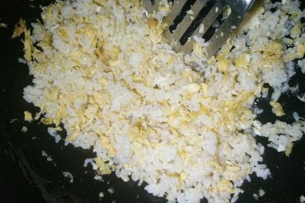 培根蛋炒饭的做法图解4