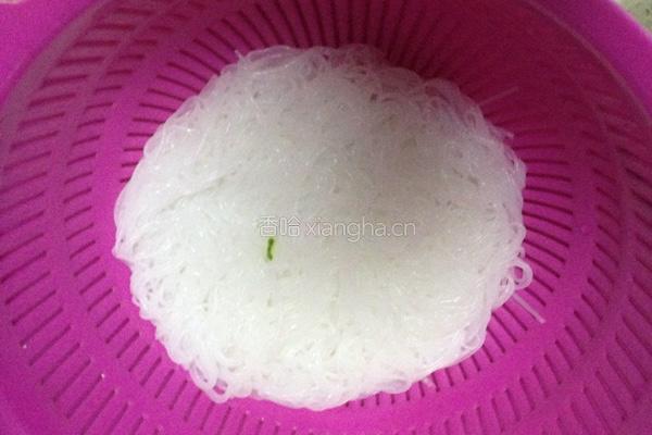 凉拌菠菜粉丝的做法图解5