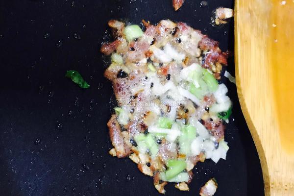 黄油蛋炒饭的做法图解3