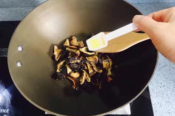 樱桃烩香菇的做法图解11