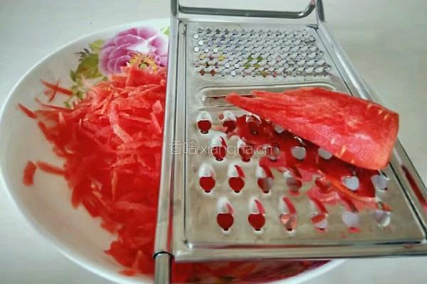 金枪鱼饭卷的做法图解2