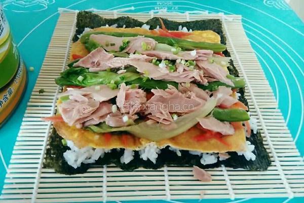 金枪鱼饭卷的做法图解19