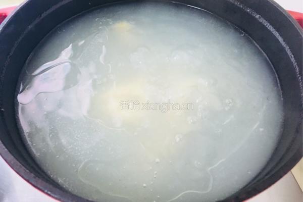 干贝节瓜煲筒骨的做法图解8