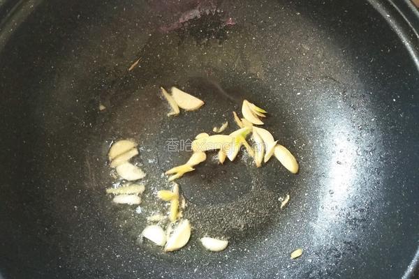 豆鼓炒苦瓜的做法图解6