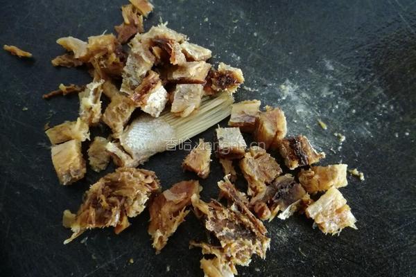 咸鱼茄子煲的做法图解3