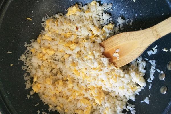 蛋炒饭的做法图解6