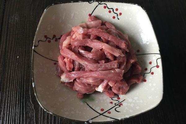 糖醋里脊的做法图解1