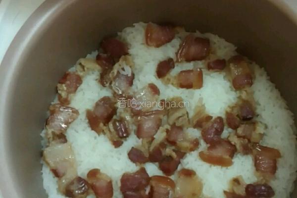 电饭锅腊味煲仔饭的做法图解4