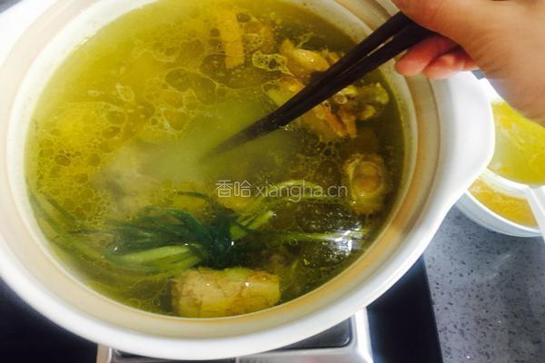 澄清草鸡汤的做法图解1
