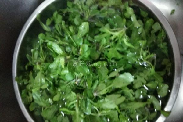 荠菜肉末塞油豆腐的做法图解1