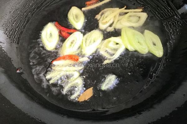 肘子肉炒蒜黄的做法图解5