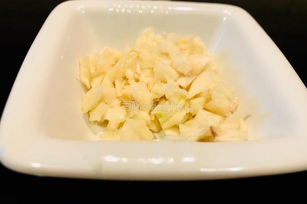 蒜蓉腊肉香炒抱子甘蓝(Brussels Sprouts）的做法图解5