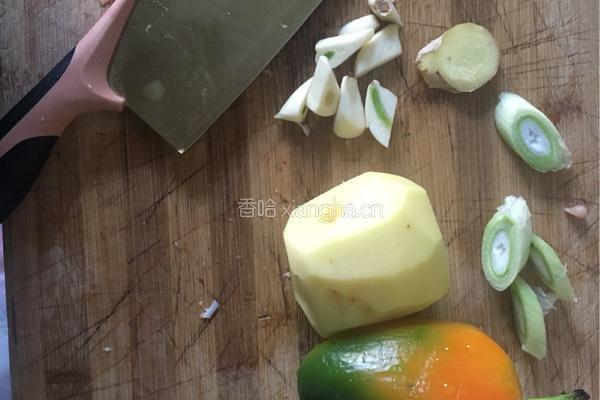酿鸡翅的做法图解1
