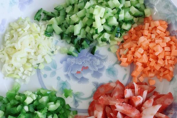 腊肠什锦炒饭的做法图解1