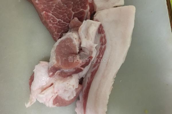 猪肉笋干馅饺子的做法图解3