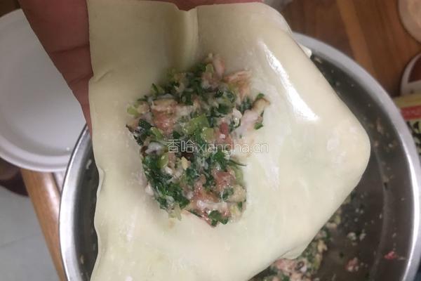 香菇青菜猪肉馅饺子的做法图解7