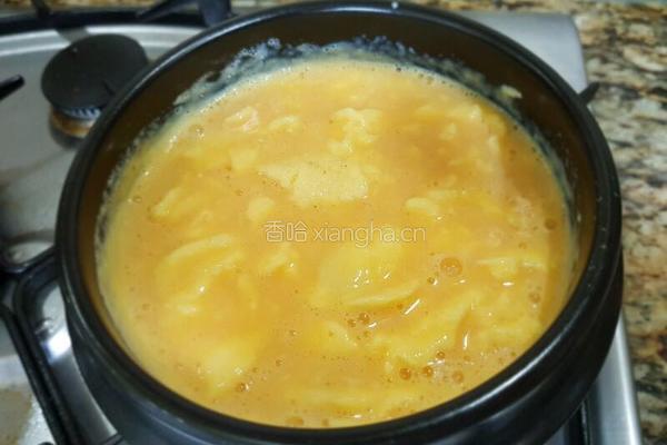 【炮弹鸡蛋羹폭탄계란찜】的做法图解3