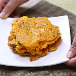 韩式鱿鱼泡菜饼的做法[图]