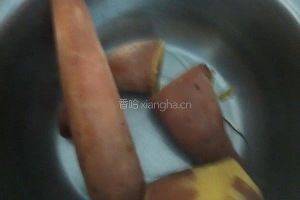 红薯饼的做法图解1