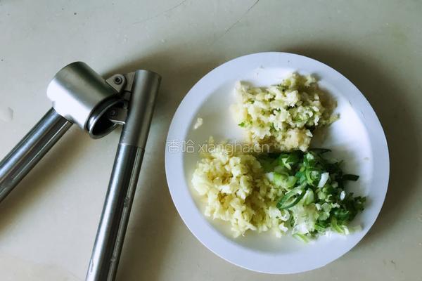 番茄豆腐肉圆汤的做法图解1