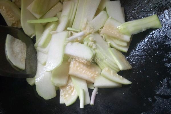 虎瓜瘦肉汤的做法图解6