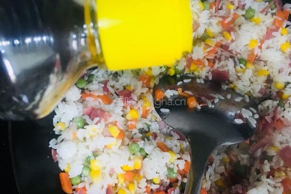 香肠彩蔬炒饭的做法图解15