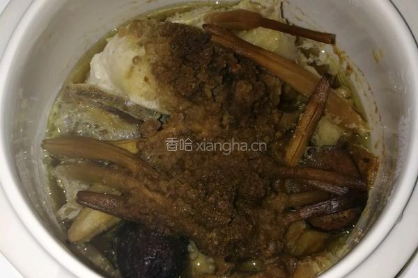 鹿茸高丽参鸡汤的做法图解3