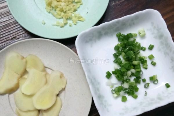 清蒸大闸蟹的做法图解3
