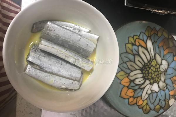 香煎带鱼的做法图解1