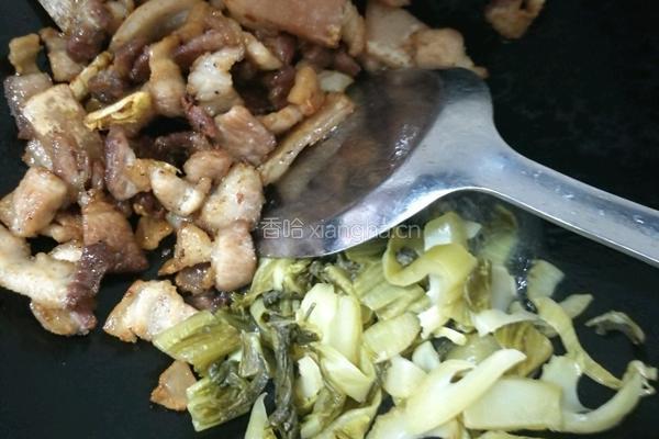 酸菜炒腩肉的做法图解6