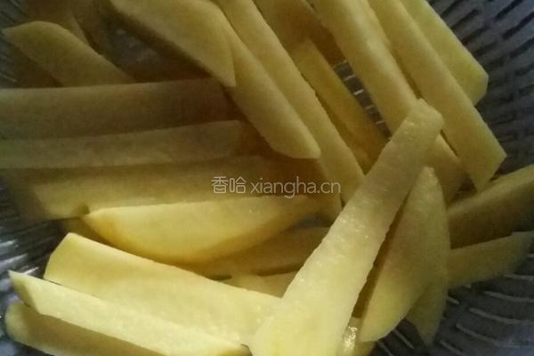 酸甜炸薯条的做法图解4