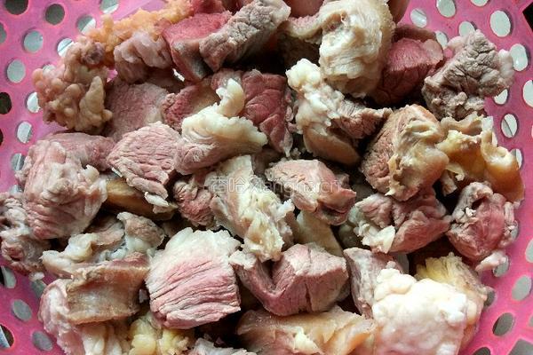竹笋烧牛肉的做法图解1